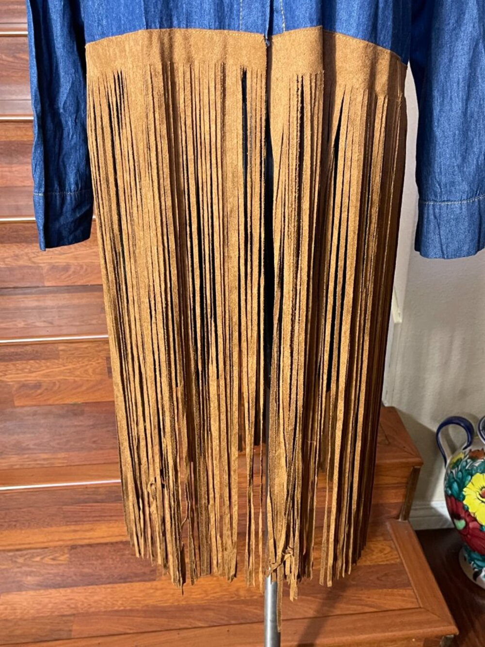 36.5 Women's Wester Rodeo Style Faux Blue Denim Shirt Long Slvs & Long Fringe L - Picture 6 of 9